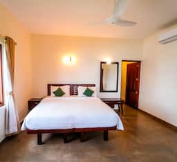 Premium Individual Cottage - Beach View