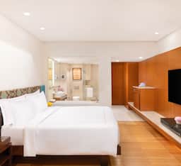 Superior Room King Bed