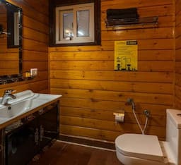 Superior Double Room with Balcony and Mountain View