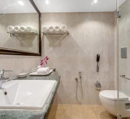 Deluxe Room With Bath Tub