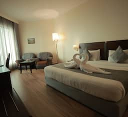 Deluxe Beach View Room