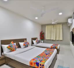 Deluxe Non Ac (UNMARRIED COUPLE NOT ALLOWED) master bed