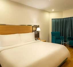 Superior Connecting Room