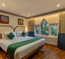 Premiere Room