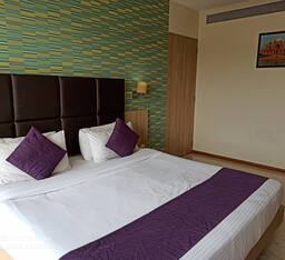 Premium King Room