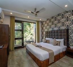 DELUXE AC with Private Balcony