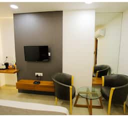 Silver Room