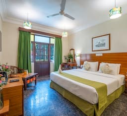 Deluxe Roomm