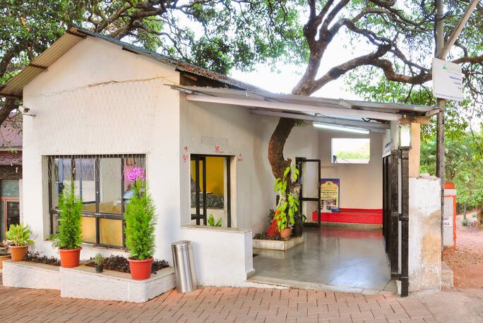 Hotel Gautam A Vegetarian Hotel In Mahabaleshwar Book Room Night Tripadvisor has 30,918 reviews of mahabaleshwar hotels, attractions, and restaurants making it your best mahabaleshwar tourism resource. hotel gautam a vegetarian hotel in