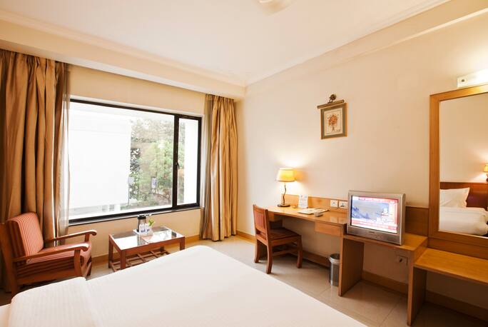 Comfort Inn In Lucknow Book Room 3099 Night