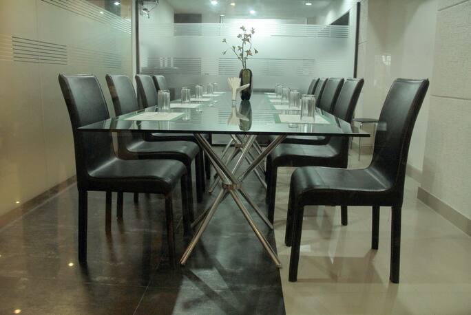 The Viceroy Comforts In Mysore Book Room 2520 Night