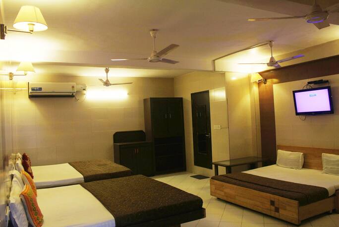 Hotel Golden Deluxe In Jaipur Book Room Night