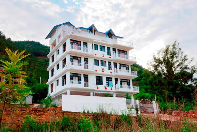 47 Hill In Kullu Book Room 1700 Night 47 Hill