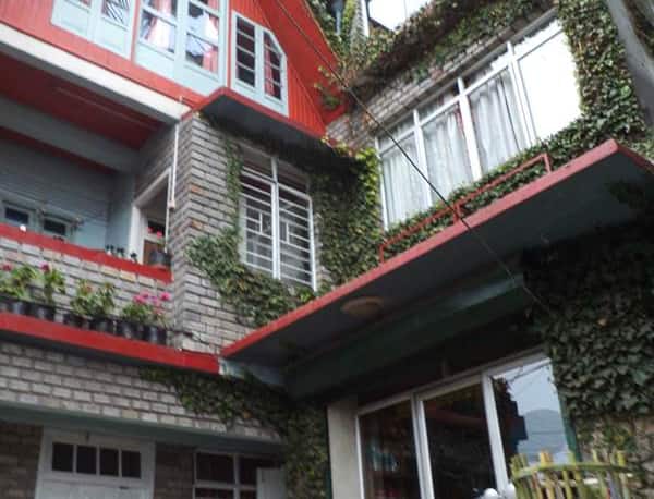 Yankee Resort In Lava Book Room Night Situated in pradhan nagar, at the heart of the city, sinclairs siliguri is a luxury hotel equipped with modern amenities. travelguru