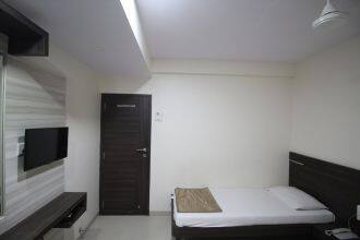 Hotel Gemini In Mumbai Book Room 1300night - 