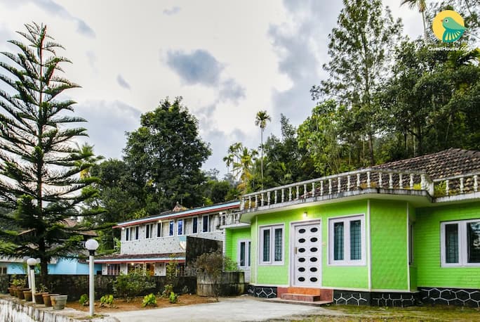 3 Bedroom Cottage With Well Furnished Rooms In Munnar Book