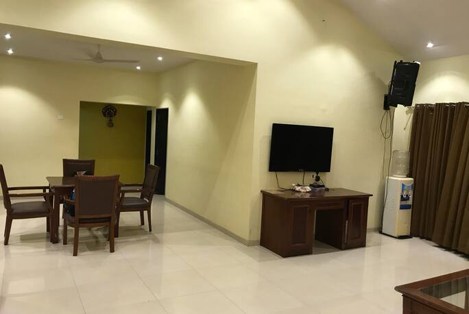 Hometown Villas With Infinity Private Pool And Jacuzzi In