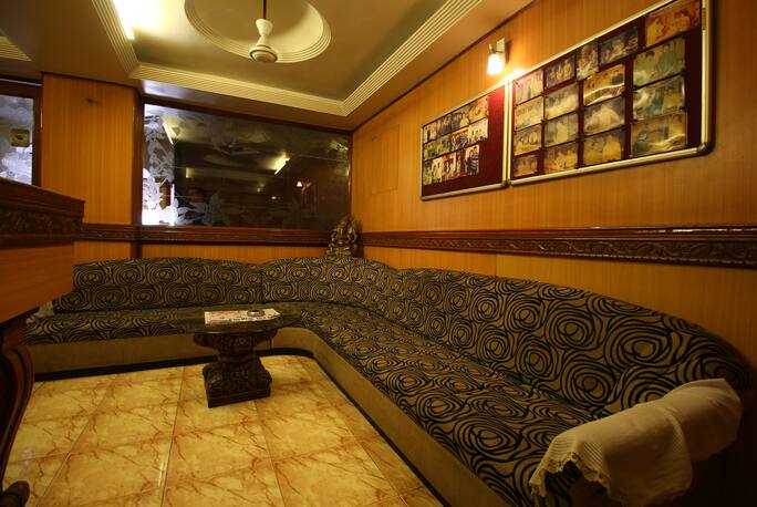Hotel Upasana In Rajkot Book Room 1500night - 