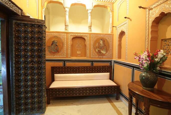Hotel Radhika Haveli In Mandawa Book Room Night - 