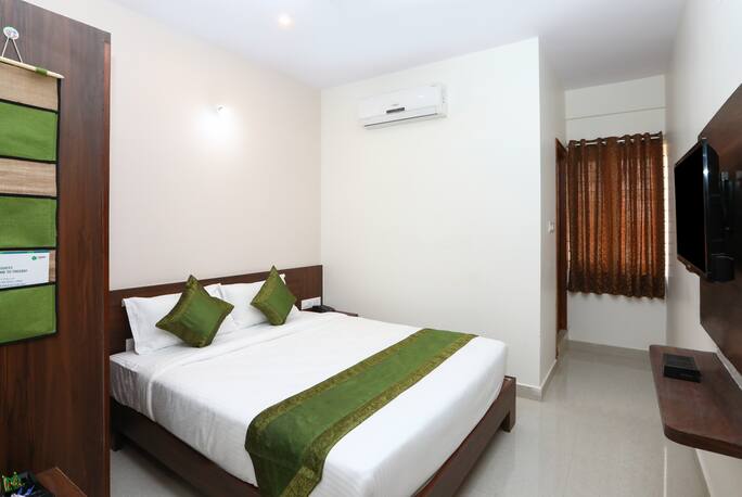 Treebo Trend Krishnaa Comfort In Mysore Book Room Night