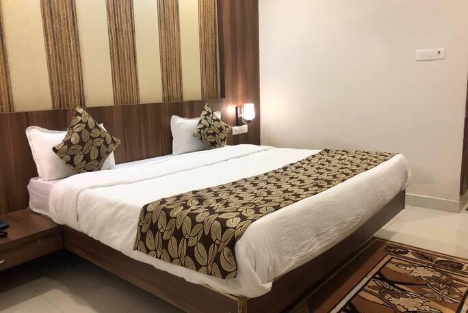 Hotel Rishabh Jhansi In Jhansi Book Room Night