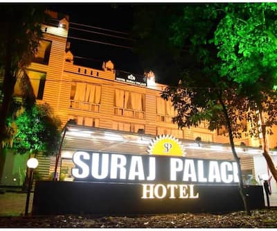 https://imgcld.yatra.com/ytimages/image/upload/t_hotel_yatra_city_desktop/v0004606541/Hotel/00185064/HOTEL_SURAJ_PALACE_4TArRw.jpg