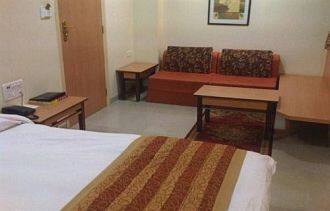 Chateau Windsor Hotel Marine Drive Hotel Booking Hotels In Mumbai Bigbreaks Com