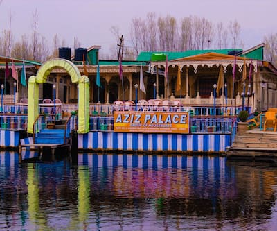 https://imgcld.yatra.com/ytimages/image/upload/t_hotel_yatra_city_desktop/v1492661693/Hotel/Srinagar/00065373/IMG_7358_edited_boZzsV.jpg