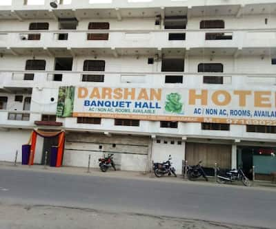 https://imgcld.yatra.com/ytimages/image/upload/t_hotel_yatra_city_desktop/v1496986095/Hotel/Ghaziabad/00085323/Overview_Vf0VfT.jpg