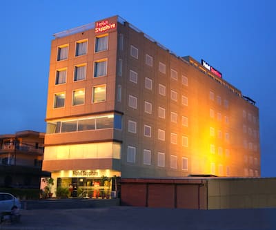 https://imgcld.yatra.com/ytimages/image/upload/t_hotel_yatra_city_desktop/v1501572740/Hotel/Chandigarh/00023641/Hotel_Overview_KeOpyO.jpg