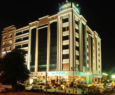 https://imgcld.yatra.com/ytimages/image/upload/t_hotel_yatra_city_desktop/v1503485381/Hotel/Amritsar/00006549/Overview_J2HEFr.jpg