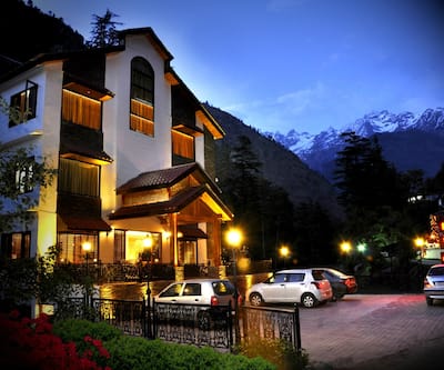 https://imgcld.yatra.com/ytimages/image/upload/t_hotel_yatra_city_desktop/v1503487554/Hotel/Kasol/00007322/Overview_fz588q.jpg