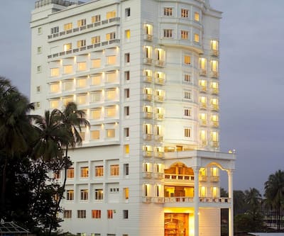 https://imgcld.yatra.com/ytimages/image/upload/t_hotel_yatra_city_desktop/v1503493195/Hotel/Thrissur/00007926/joys-palace_PJtits.jpg