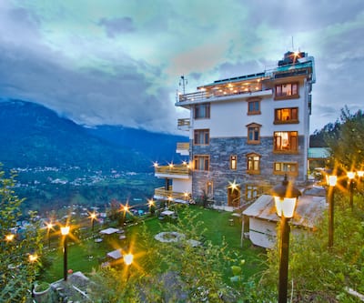 https://imgcld.yatra.com/ytimages/image/upload/t_hotel_yatra_city_desktop/v1511239154/Hotel/Manali/00020372/Overview_YdJw3p.jpg