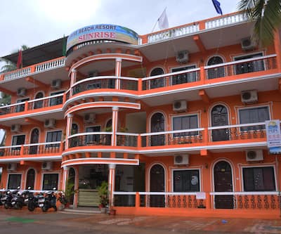 https://imgcld.yatra.com/ytimages/image/upload/t_hotel_yatra_city_desktop/v1512996306/Hotel/Goa/00019309/Facade_images_92FrVN.jpg