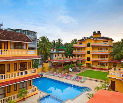 https://imgcld.yatra.com/ytimages/image/upload/t_hotel_yatra_city_desktop/v1513055860/Hotel/Goa/00011542/4411011_Marina_Bay___Outdoor_I3Cmwg.jpg