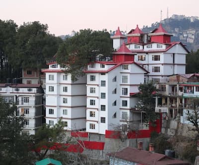 https://imgcld.yatra.com/ytimages/image/upload/t_hotel_yatra_city_desktop/v1517903495/Hotel/Shimla/00106925/4942706_Hotel_Outside_2_DAw2Jw.jpg