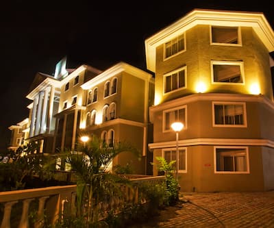 https://imgcld.yatra.com/ytimages/image/upload/t_hotel_yatra_city_desktop/v1519724091/Hotel/Goa/00009431/5721028_the-golden-suites-spacalangute-goa-facade-124314877760-jpeg-fs_ImhvtL.jpg