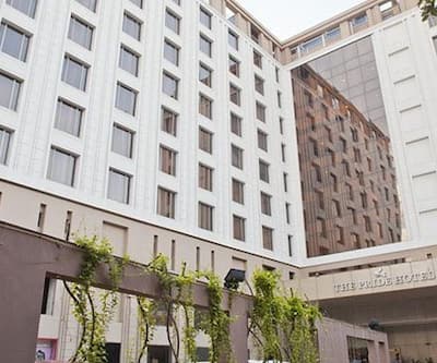 https://imgcld.yatra.com/ytimages/image/upload/t_hotel_yatra_city_desktop/v1521186420/Hotel/Ahmedabad/00000216/facade_jyChk8.jpg
