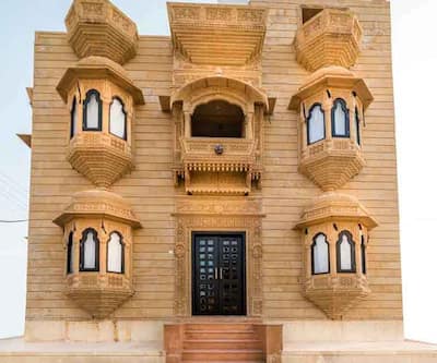 https://imgcld.yatra.com/ytimages/image/upload/t_hotel_yatra_city_desktop/v1542716713/Hotel/Jaisalmer/00144807/front_view-2_nettWR.jpg