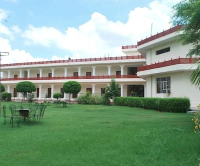 https://imgcld.yatra.com/ytimages/image/upload/t_hotel_yatra_city_desktop/v1562066282/Hotel/Bharatpur/00015740/hotel-the-park-bharatpur-ho-bharatpur-hotels-rs-1001-to-rs-2000--rszlu_oR0FsJ.jpg