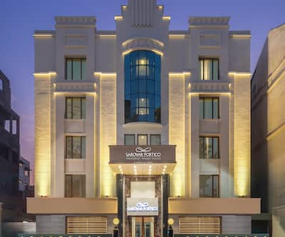 https://imgcld.yatra.com/ytimages/image/upload/t_hotel_yatra_city_desktop/v1586545720/Hotel/00176865/Kalupur_Facade_Twilight_i3elSQ.jpg