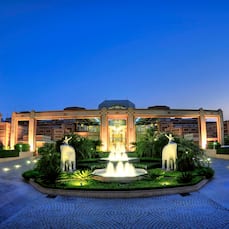 8 Hotels In Agra With Jacuzzi Book Hotel 4000 Flat 50 Off On Orient Taj Hotel And Resorts In Agra