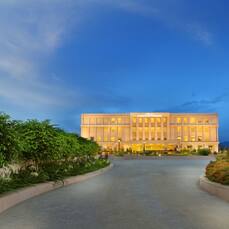 2 Sarovar Hotels In Dehradun Book Hotels Room Online 2970 Flat 50 Off On First Hotel Booking First shopping mall & multiplex in dehradun.