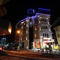 Guruvayoor Hotels Book 318 Hotels In Guruvayoor From 562 Upto 40 Off You can easily spend a leisurely day seeing the sights and exploring what this neighborhood has to offer. book 318 hotels in guruvayoor