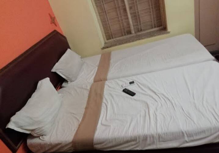 J P Lodge Inn, Mysore 3