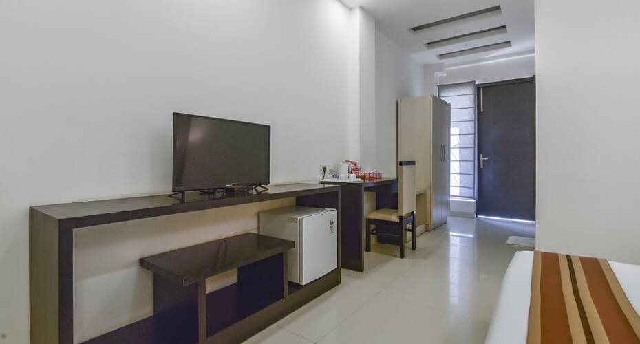 Royal Residence K190, Gurgaon 3