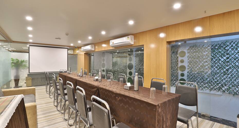 Hotel Le Grand, Surat, Surat 4