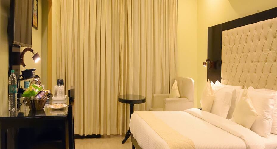 Sumedha Premium, New Delhi 2
