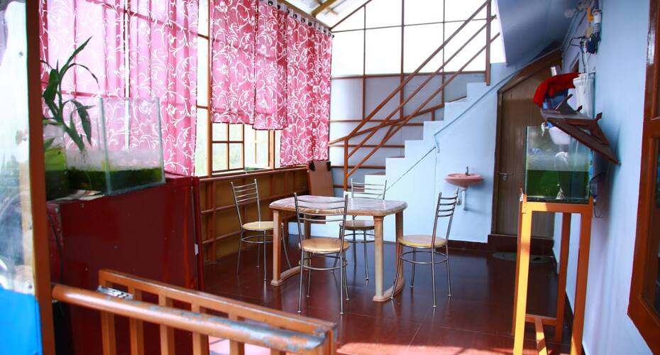 Emmanuel Home Stay, Munnar 5